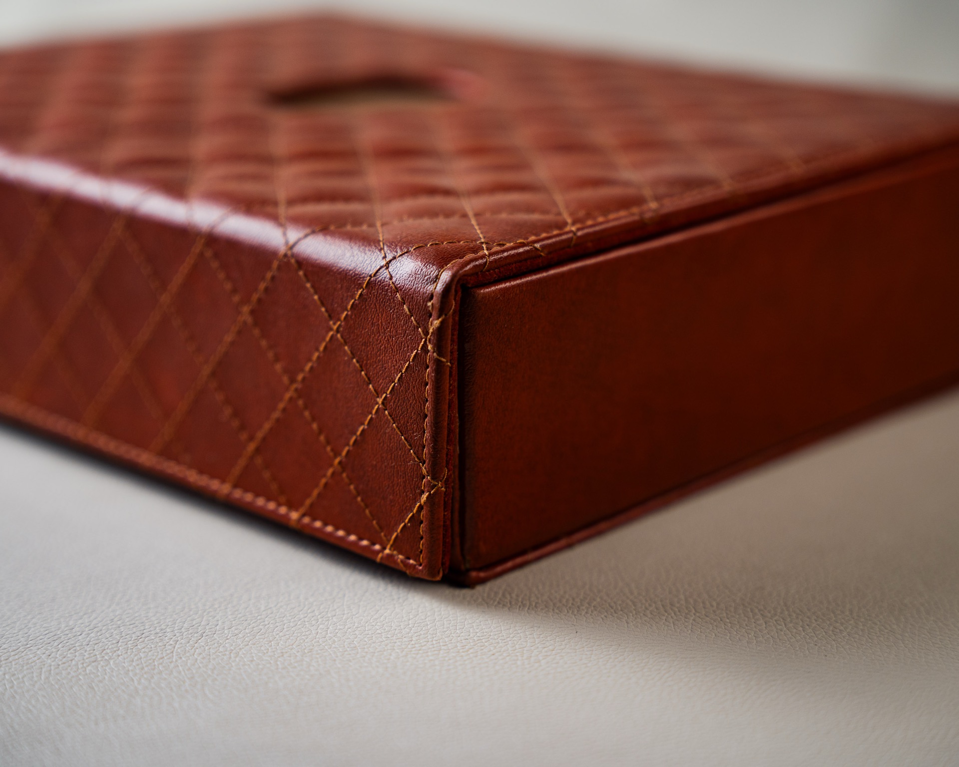 Le Cuir leather work